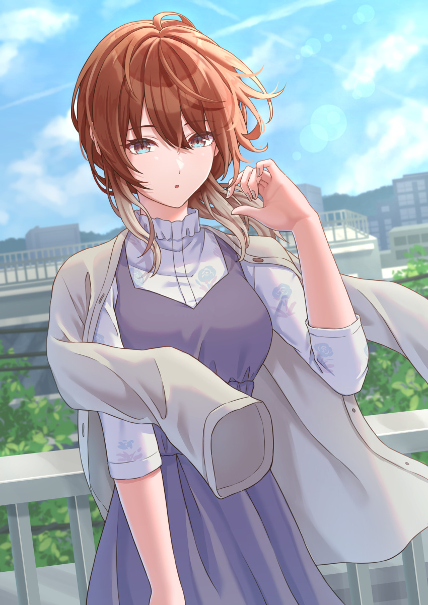 1girl absurdres aketa_mikoto blonde_hair blue_sky brown_hair cardigan clothes_on_shoulders clouds contrail dress floating_hair floral_print gradient_hair grey_cardigan highres idolmaster idolmaster_shiny_colors looking_at_viewer multicolored_hair outdoors pinafore_dress print_shirt purple_dress railing rooftop shirt simoumi_217 sky solo