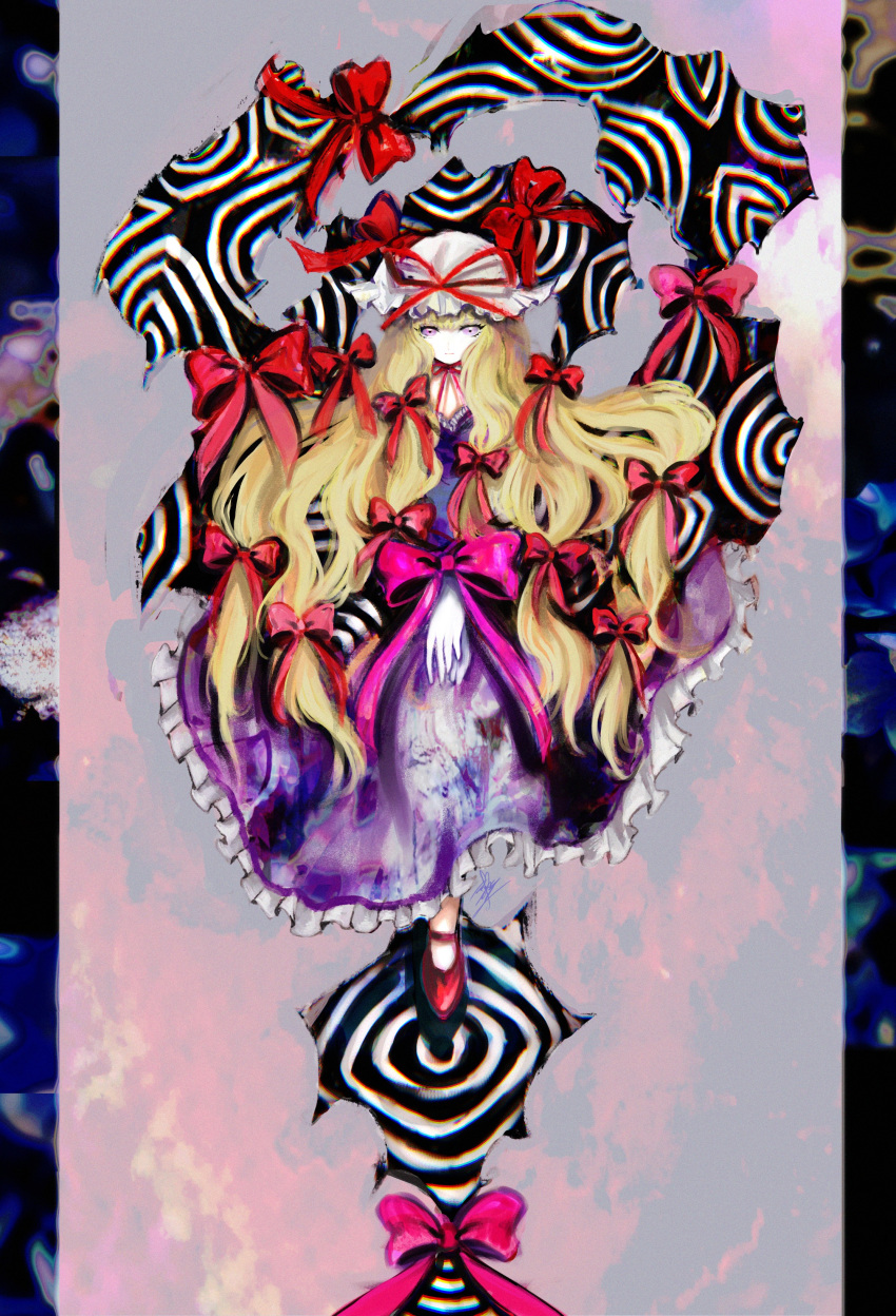 1girl abstract_background absurdres bangs blonde_hair bow commentary dress frilled_dress frills full_body fu~ai gap_(touhou) gloves hat hat_ribbon highres long_hair looking_at_viewer neck_ribbon petticoat purple_dress red_bow red_footwear red_ribbon ribbon shoes solo touhou very_long_hair violet_eyes white_gloves yakumo_yukari