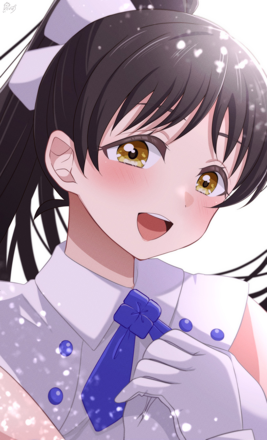 1girl absurdres black_hair blush bow eyebrows_visible_through_hair gloves hair_bow hands_up hazuki_ren highres long_hair love_live! love_live!_superstar!! open_mouth own_hands_together ponytail pukonuu signature simple_background smile solo teeth upper_body upper_teeth white_background white_bow white_gloves wish_song yellow_eyes