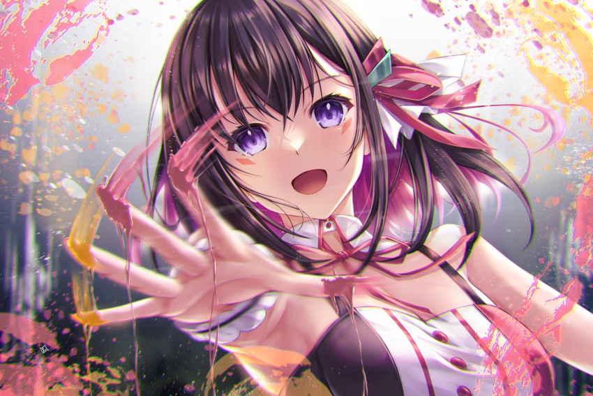 1girl :d absurdres azki_(hololive) bangs bare_shoulders brown_hair colored_inner_hair detached_collar dress facial_mark foreshortening hair_ribbon highres hololive kamishiro_mai_(capti-no) looking_at_viewer medium_hair motion_blur multicolored_hair neck_ribbon outstretched_arm paint_on_fingers paint_splatter pink_hair pink_ribbon ribbon sleeveless sleeveless_dress smile solo upper_body violet_eyes virtual_youtuber wrist_cuffs