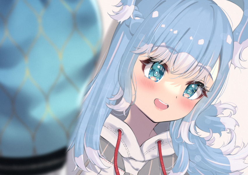 1girl bangs blue_eyes blue_hair blurry blurry_foreground blush depth_of_field drawstring eyebrows_visible_through_hair hololive hololive_indonesia kobo_kanaeru long_hair looking_away mugino0515 multicolored_hair open_mouth simple_background smile solo streaked_hair teeth upper_teeth virtual_youtuber white_background white_hair