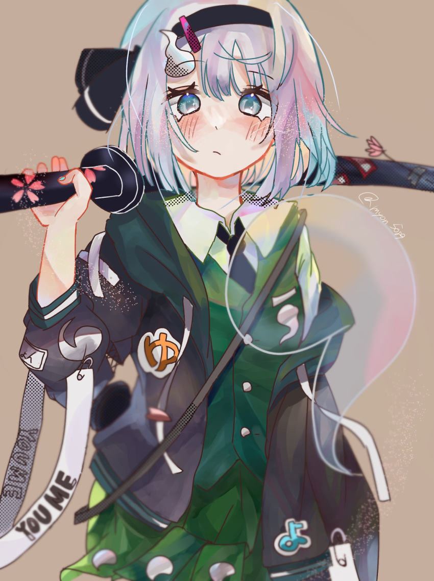 1girl black_hairband black_jacket blue_eyes brown_background closed_mouth dress eyebrows_visible_through_hair ghost green_dress grey_hair hair_ornament hairband highres holding holding_sword holding_weapon jacket konpaku_youmu konpaku_youmu_(ghost) long_sleeves looking_at_viewer over_shoulder short_hair simple_background solo sword sword_over_shoulder toru_myon touhou weapon weapon_over_shoulder