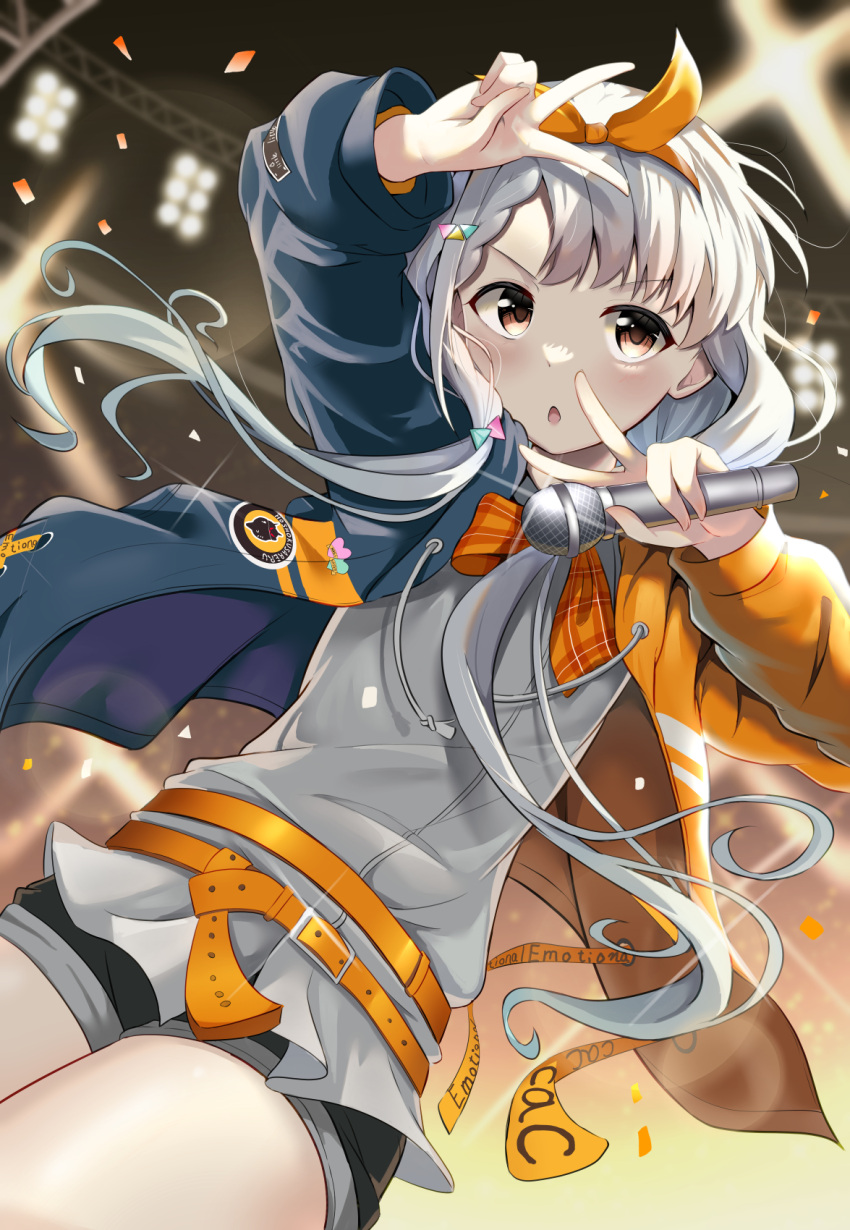 1girl arm_up bangs belt_buckle black_jacket black_shorts blurry blurry_background blush brown_eyes buckle cac_itinose commentary_request confetti depth_of_field double_v drawstring eyebrows_visible_through_hair grey_hair hair_over_shoulder hair_ribbon hand_up highres hisakawa_nagi holding holding_microphone idolmaster idolmaster_cinderella_girls jacket long_hair long_sleeves looking_at_viewer low_twintails microphone open_clothes open_jacket orange_belt orange_jacket orange_ribbon parted_lips ribbon shirt short_shorts shorts solo twintails v v-shaped_eyebrows very_long_hair white_shirt
