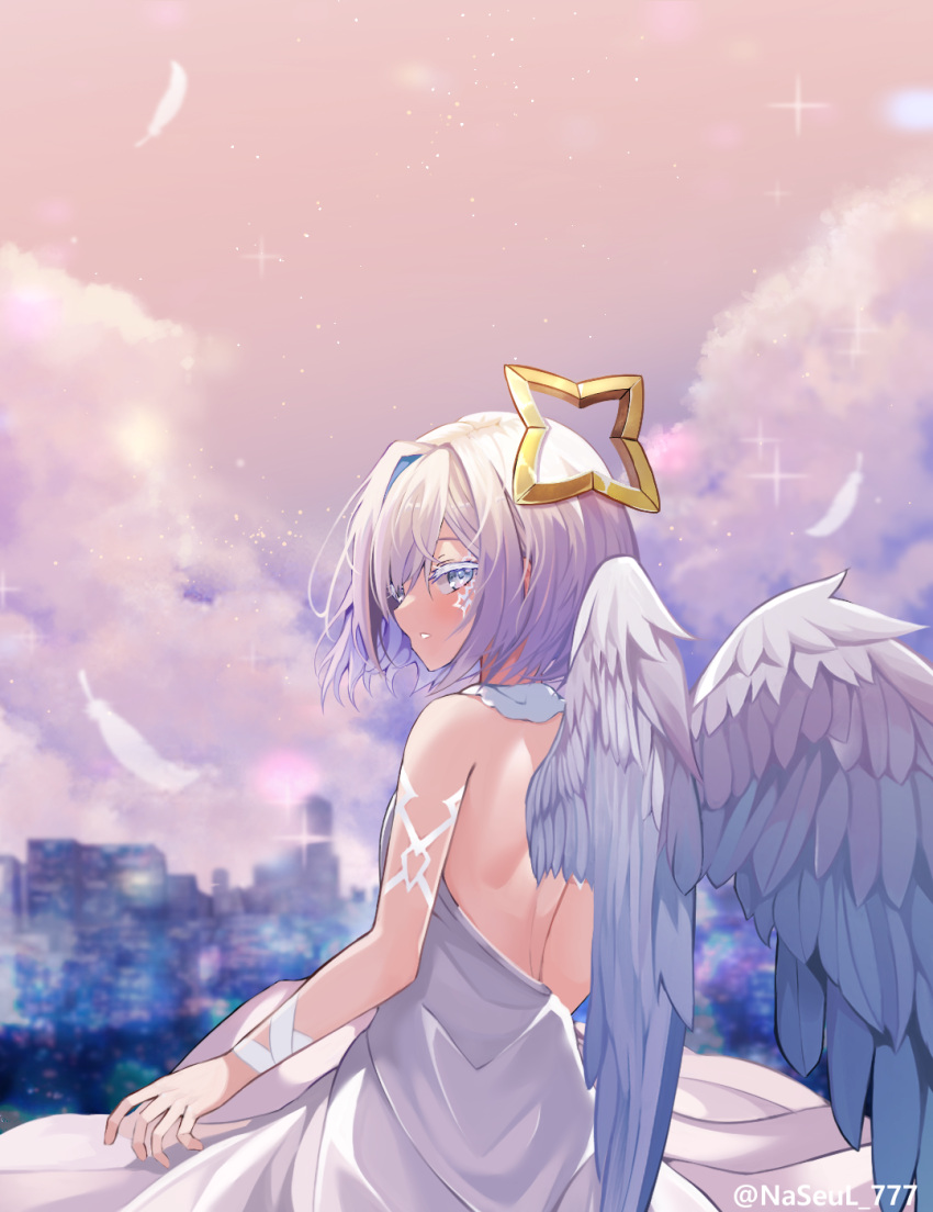 1girl amane_kanata angel angel_wings backless_dress backless_outfit bare_back blue_hair city clouds colored_inner_hair day dress elpun eyelashes feathered_wings feathers grey_eyes grey_hair halo halter_dress halterneck highres hololive looking_at_viewer multicolored_hair outdoors pink_sky short_hair single_hair_intake sky solo sparkle star_halo streaked_hair virtual_youtuber white_dress white_wings wings