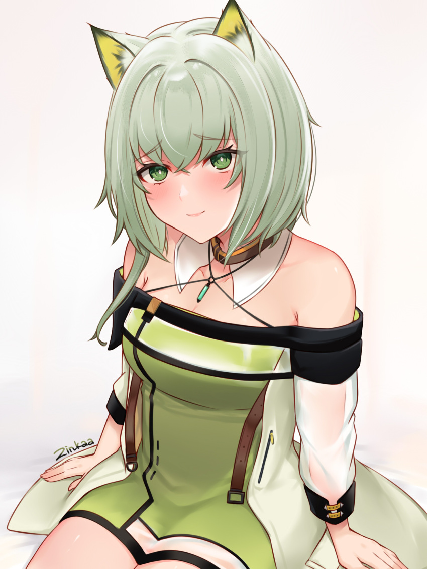 1girl animal_ear_fluff animal_ears arknights artist_name bangs bare_shoulders blush cat_ears commentary criss-cross_halter dress eyebrows_visible_through_hair green_dress green_eyes green_hair halterneck highres kal'tsit_(arknights) long_sleeves looking_at_viewer off_shoulder short_hair signature sitting smile solo zinkaa