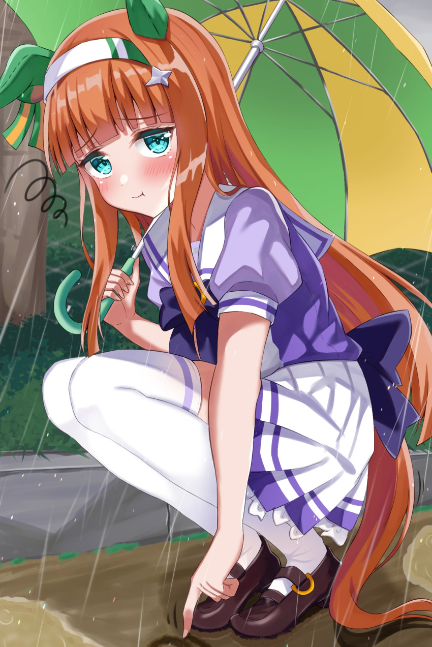 1girl :t animal_ears bangs blue_eyes blush commentary_request crouching_start headband highres horse_ears horse_girl horse_tail looking_at_viewer orange_hair pout rain school_uniform silence_suzuka_(umamusume) sitting solo tail thigh-highs tracen_school_uniform umamusume umbrella white_legwear