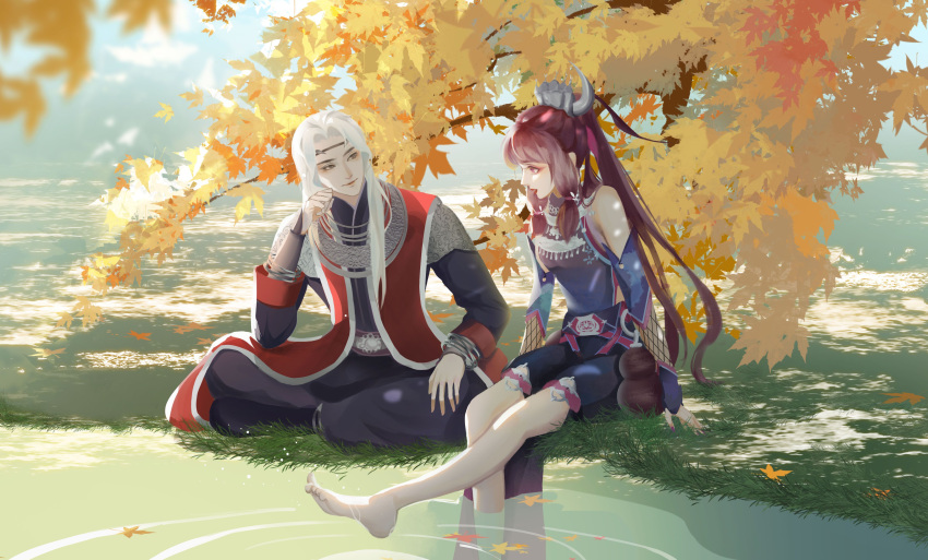 1boy 1girl absurdres bare_legs barefoot chi_meng_(hua_jianghu_zhi_bei_mo_ting) grass hair_ornament highres hua_jianghu_chiyou_zhuye hua_jianghu_zhi_bei_mo_ting leaf open_mouth ponytail purple_hair purple_shirt shirt shorts sidelocks splashing teeth