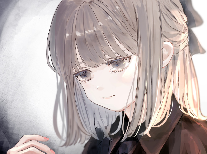 1girl black_shirt character_request grey_eyes grey_hair looking_at_hand medium_hair necktie sad shirt simple_background solo tearing_up upper_body uzura_(piroro-foo)