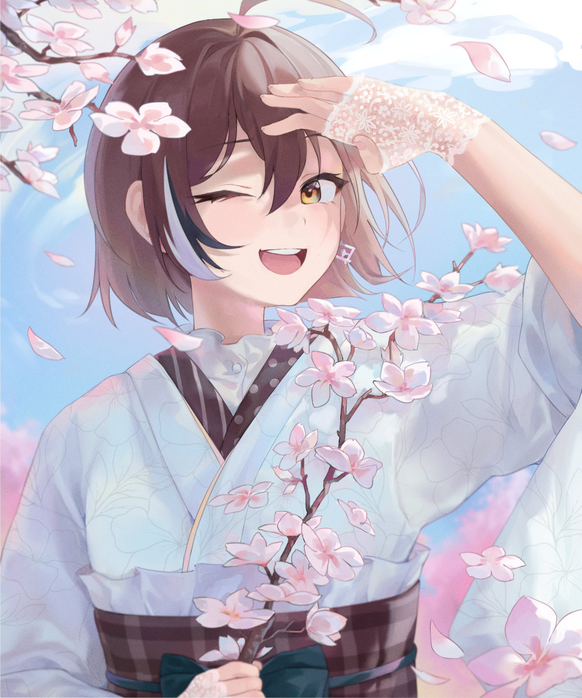 1girl absurdres ahoge bangs braid braided_bangs branch brown_eyes brown_hair cherry_blossoms clouds cloudy_sky earrings falling_petals floral_print gloves hand_up highres hikkishi hololive hololive_english japanese_clothes jewelry kimono lace lace_gloves looking_at_viewer multicolored_hair nanashi_mumei obi one_eye_closed petals print_kimono ribbon sash short_hair single_earring sky streaked_hair virtual_youtuber white_kimono