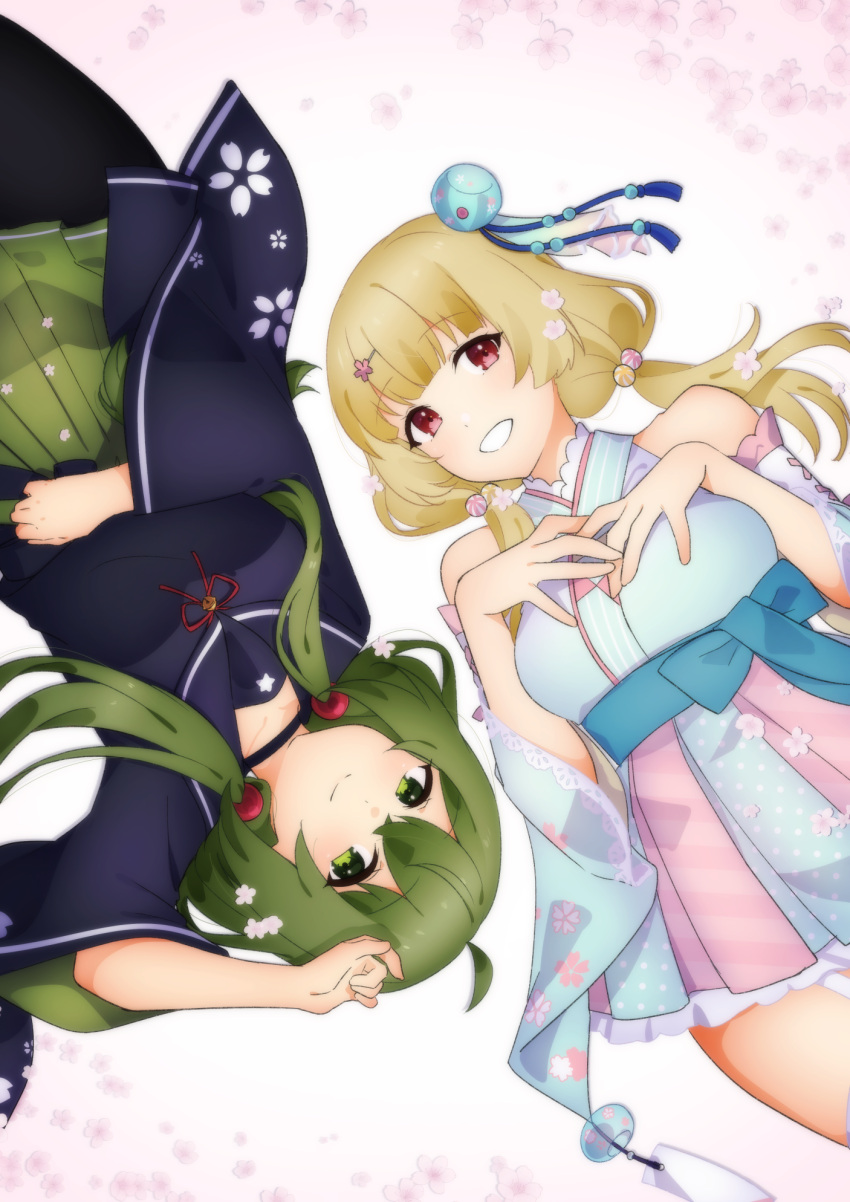 2girls bangs bare_shoulders black_choker black_legwear black_sailor_collar black_shirt blonde_hair blue_bow blue_kimono blue_sleeves bow breasts choker closed_mouth copyright_request detached_sleeves eyebrows_visible_through_hair green_eyes green_hair green_skirt grin hair_bobbles hair_ornament hands_up highres japanese_clothes kimono kitasaya_ai long_hair long_sleeves looking_at_viewer low_twintails medium_breasts multiple_girls pantyhose pleated_skirt red_eyes sailor_collar shirt skirt sleeveless sleeveless_kimono smile twintails virtual_youtuber wide_sleeves