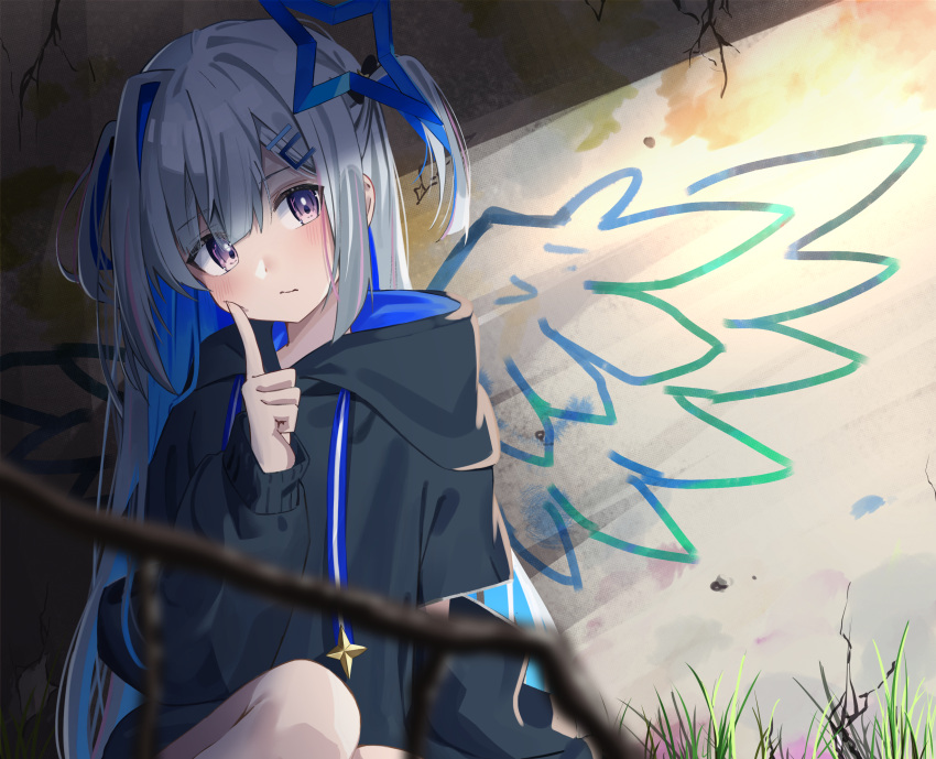 amane_kanata angel bangs blue_hair colored_inner_hair daichi_(daichi_catcat) eyebrows_visible_through_hair hair_ornament halo highres hololive hood hoodie long_hair multicolored_hair sitting solo star_halo streaked_hair violet_eyes virtual_youtuber wings