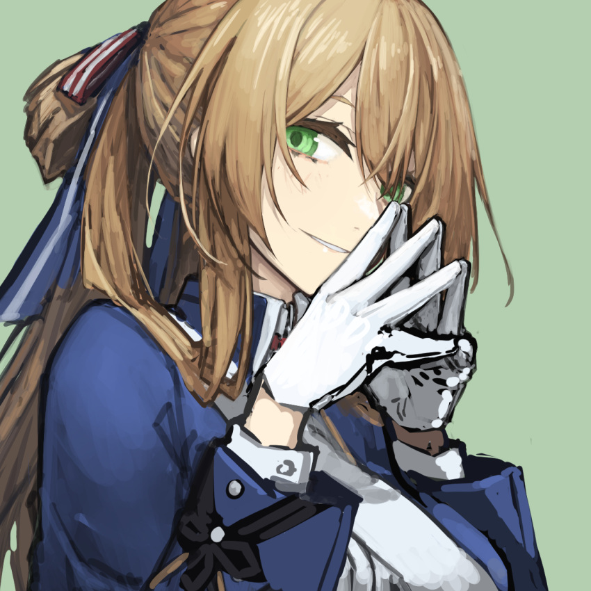 1girl bangs banned_artist blue_jacket breasts girls_frontline gloves green_background green_eyes hair_between_eyes hair_ribbon hair_rings highres jacket long_hair long_sleeves looking_at_viewer mikoto_(oi_plus) parted_lips ponytail ribbon simple_background solo springfield_(girls'_frontline) steepled_fingers upper_body white_gloves