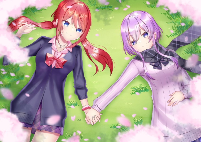 2girls asakura_hinata_(ayahina) ayahina_channel blue_eyes bow bowtie cardigan grass highres hiiragi_ayaka_(ayahina) holding_hands jewelry long_hair loose_bowtie lying multiple_girls necklace pleated_skirt purple_hair redhead scarf school_uniform short_hair_with_long_locks skirt smile sweater sweater_vest twintails violet_eyes virtual_youtuber