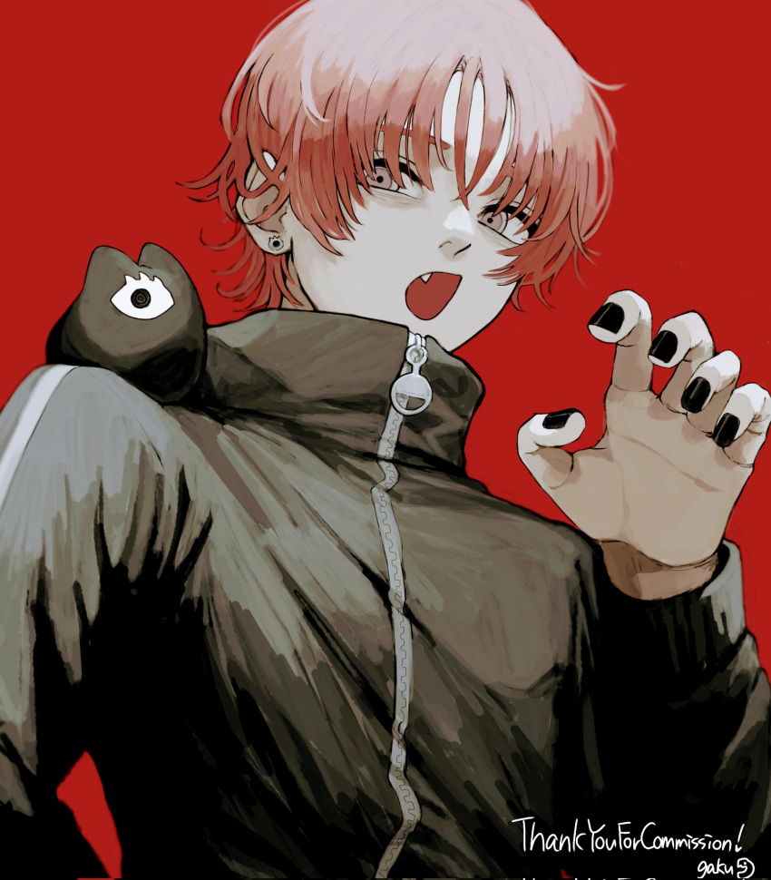 1boy black_eyes black_nails claw_pose commission creature creature_on_shoulder earrings english_text fang fingernails gakudayo hair_between_eyes heart highres jewelry male_focus on_shoulder one-eyed open_mouth original pink_eyes pink_hair red_background signature simple_background single_eye skeb_commission upper_body zipper zipper_pull_tab