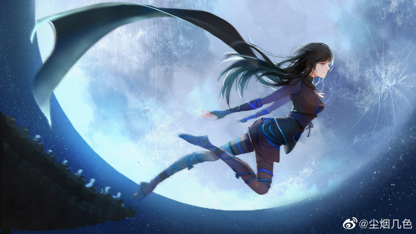 1girl black_hair chen_yan_ji_se fingerless_gloves full_body gloves highres jumping long_hair moon night night_sky outstretched_arms qin_shi_ming_yue rooftop sash scarf shi_lan_(qin_shi_ming_yue) sky solo spread_arms star_(sky) thigh-highs