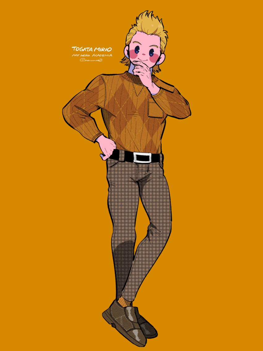 1boy absurdres alternate_costume anna_(aannnaa3) argyle argyle_sweater belt black_belt blonde_hair blue_eyes blush boku_no_hero_academia breast_pocket brown_footwear brown_pants brown_sweater character_name commentary copyright_name full_body hand_on_hip hand_on_own_chin highres long_sleeves looking_at_viewer male_focus orange_background pants pocket shoes short_hair simple_background solo standing sweater symbol-only_commentary togata_mirio