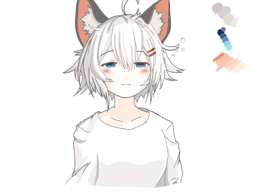 1girl ahoge animal_ear_fluff animal_ears blue_eyes blush collarbone color_guide commentary cropped_torso eyebrows_visible_through_hair facing_viewer grey_hair hair_between_eyes hair_ornament hairclip half-closed_eyes highres kemonomimi_mode messy_hair nerak_raul rurine_luna shirt short_hair simple_background solo spanish_commentary virtual_youtuber wactor_production white_background white_shirt wolf_ears