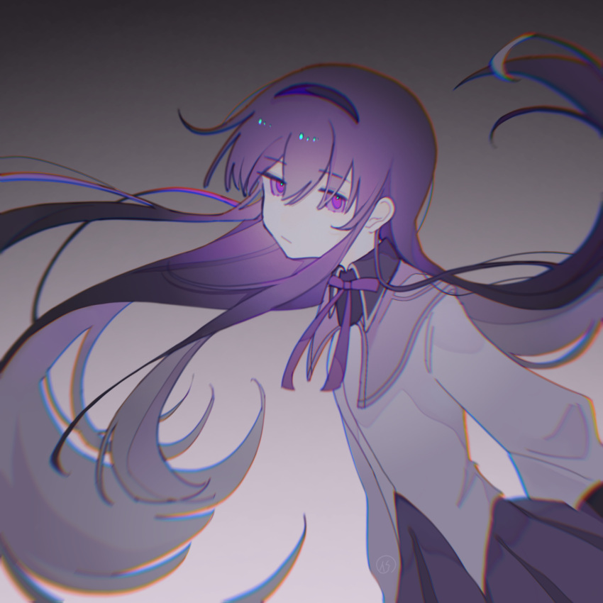 1girl akemi_homura chinese_commentary chromatic_aberration closed_mouth commentary_request expressionless eyebrows_visible_through_hair gradient gradient_background highres long_hair long_sleeves mahou_shoujo_madoka_magica moqing785 neck_ribbon pleated_skirt purple_hair purple_ribbon purple_skirt ribbon shirt skirt solo violet_eyes white_shirt