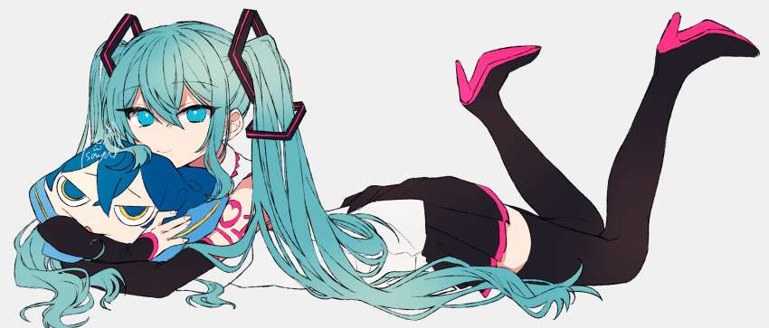 aqua_hair black_footwear black_skirt blue_eyes boots bright_pupils cha_sakura closed_mouth eyebrows_visible_through_hair gradient gradient_hair grey_background hair_between_eyes hatsune_miku heart high_heels highres light_blue_eyes long_hair looking_at_viewer lying multicolored_hair object_hug on_stomach signature simple_background skirt smile thigh_boots very_long_hair vocaloid white_pupils