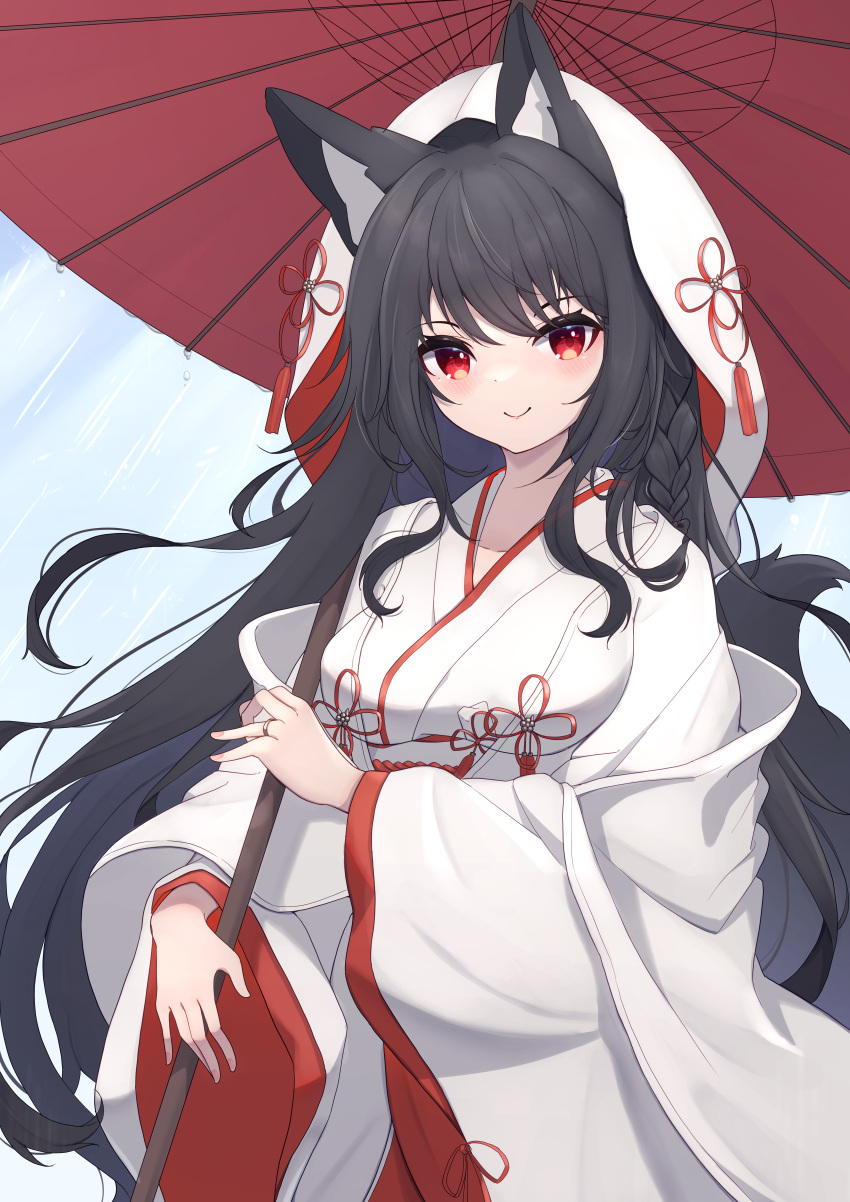 1girl absurdres animal_ear_fluff animal_ears bangs black_hair closed_mouth cowboy_shot day fox_ears fox_girl fox_tail hair_between_eyes hair_over_shoulder hair_strand highres hinata_(user_rjkt4745) holding holding_umbrella hood hood_up japanese_clothes kimono long_hair long_sleeves looking_at_viewer oil-paper_umbrella original outdoors rain red_eyes shiromuku smile solo tail tail_raised uchikake umbrella very_long_hair white_kimono wide_sleeves