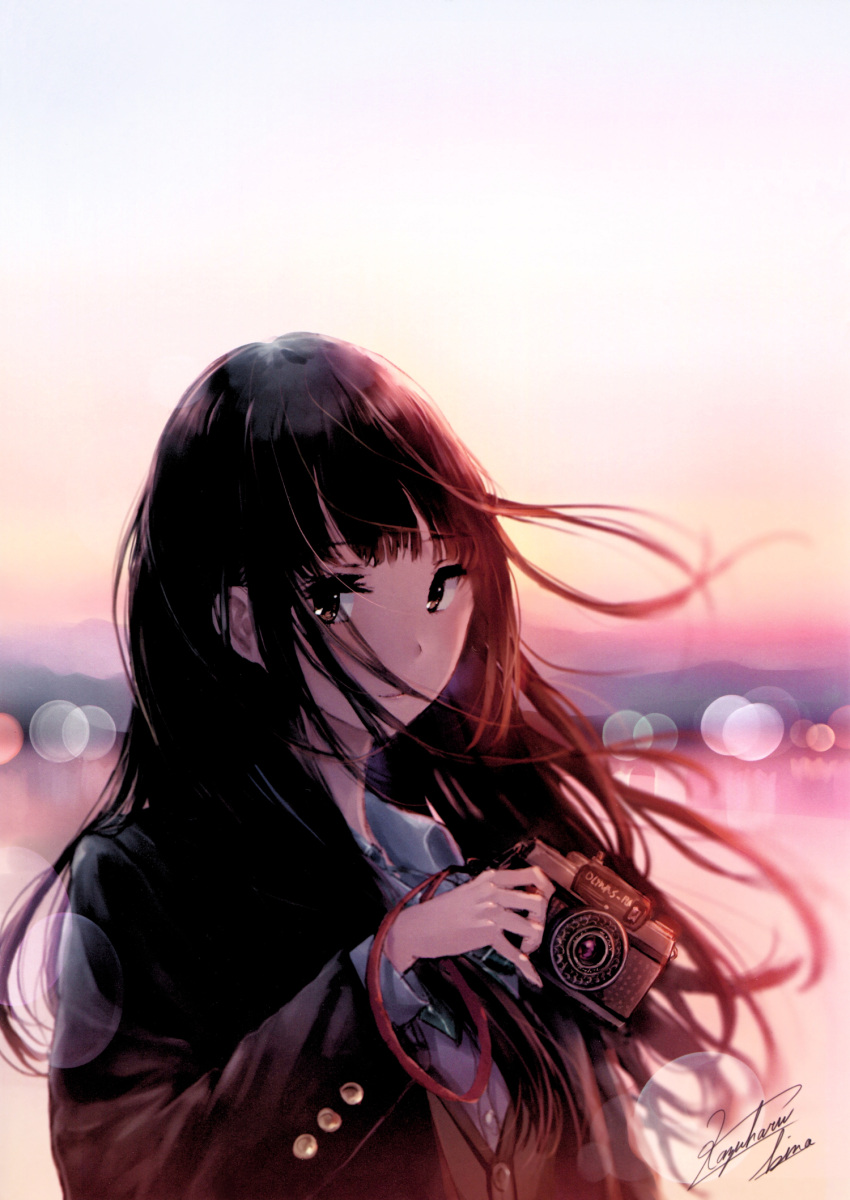 1girl artist_name bangs black_jacket blazer blue_sky blunt_bangs blurry blurry_background brown_eyes brown_sweater buttons camera clear_sky collarbone depth_of_field eyebrows_behind_hair field floating_hair from_side head_tilt highres holding holding_camera jacket kazuharu_kina lamppost landscape light light_rays long_hair looking_at_viewer messy_hair mountain mountainous_horizon neck_ribbon original outdoors ribbon school_uniform serafuku shiny shiny_hair shirt sidelocks signature sky smile solo strap sunset sweater sweater_vest white_shirt