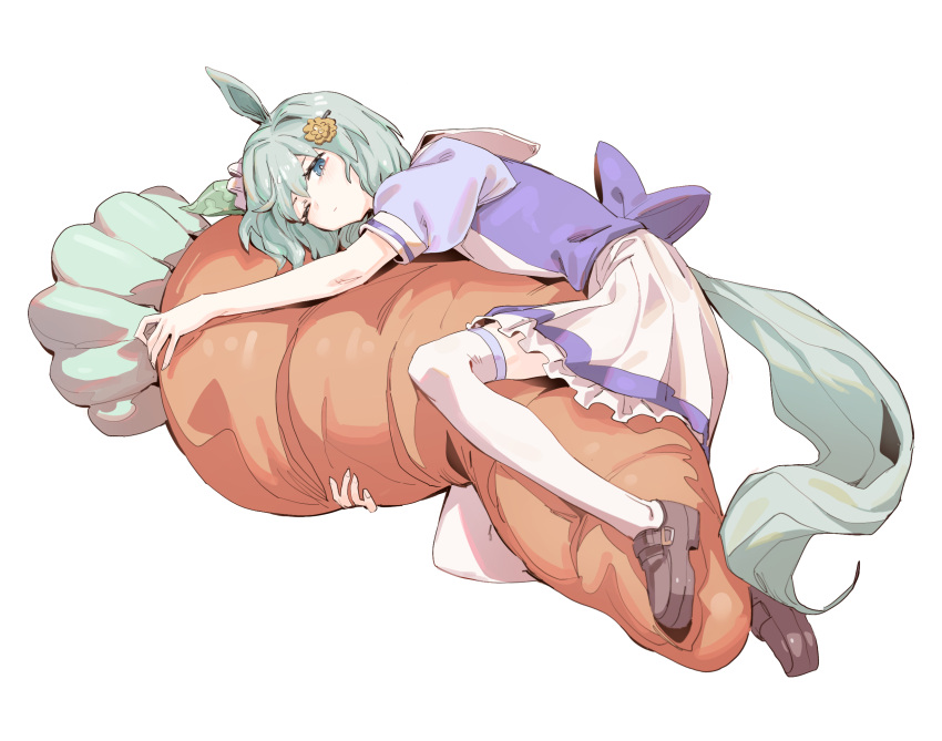 1girl animal_ears bangs brown_footwear carrot_pillow closed_mouth green_eyes green_hair highres horse_ears horse_girl horse_tail loafers long_sleeves looking_at_viewer mia_(39565899) object_hug one_eye_closed pillow pillow_hug puffy_long_sleeves puffy_sleeves purple_shirt school_uniform seiun_sky_(umamusume) shirt shoes simple_background solo tail thigh-highs tracen_school_uniform umamusume white_background white_legwear white_shirt