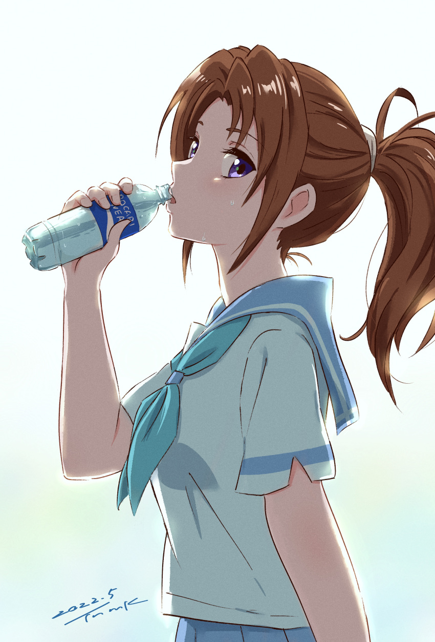 1girl absurdres backlighting blue_neckerchief blue_sailor_collar blue_skirt blurry blurry_background blush bottle brown_hair dated drinking hand_up hibike!_euphonium highres holding holding_bottle kitauji_high_school_uniform long_hair looking_at_viewer looking_to_the_side nakagawa_natsuki neckerchief parted_lips pleated_skirt ponytail sailor_collar school_uniform serafuku shirt short_sleeves signature skirt solo tsunemoku violet_eyes water_bottle white_shirt
