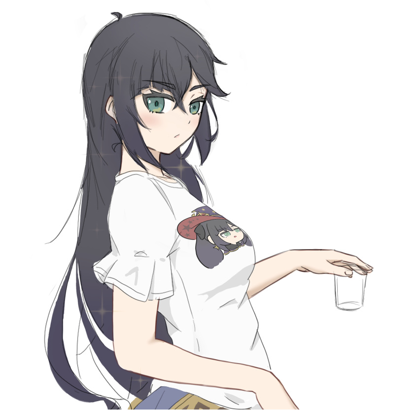 1girl alternate_costume bangs black_hair breasts character_print closed_mouth commentary_request cup drinking_glass from_side genshin_impact green_eyes hair_between_eyes highres holding holding_cup long_hair looking_at_viewer looking_to_the_side medium_breasts mona_(genshin_impact) nyaru_(nyaru_4126) puffy_short_sleeves puffy_sleeves shirt short_sleeves simple_background solo very_long_hair white_background white_shirt