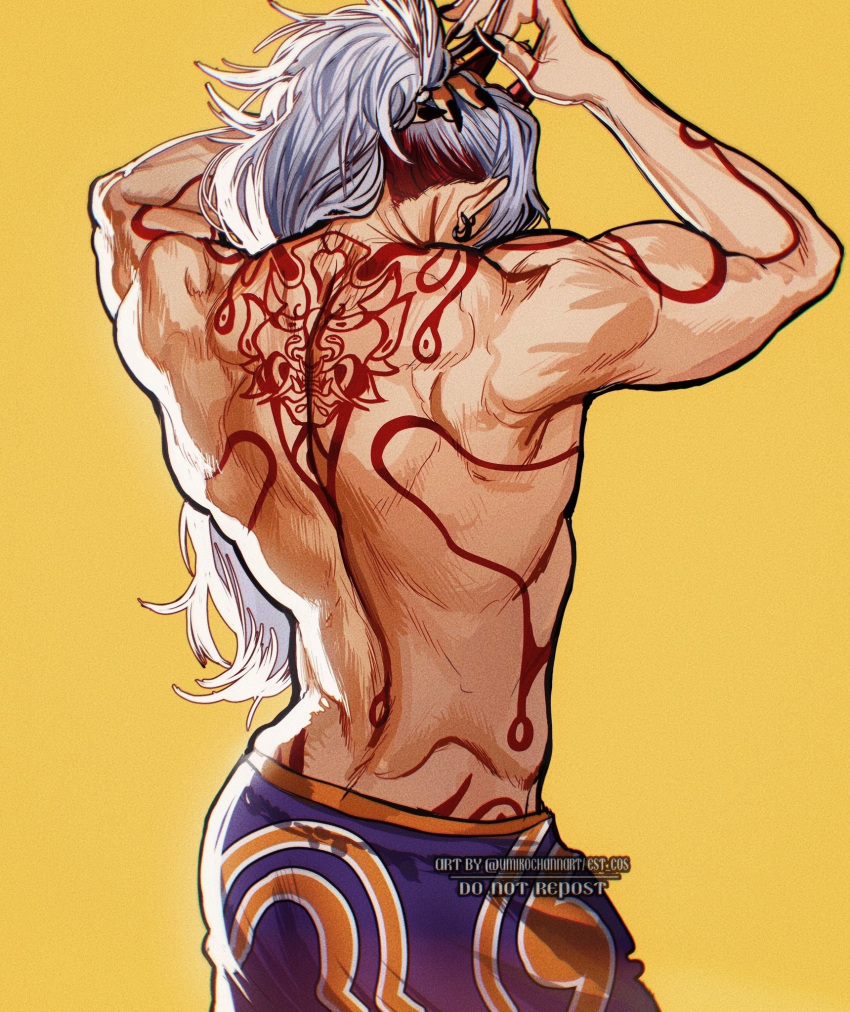 1boy arataki_itto artist_name back biceps black_nails claws ear_piercing earrings genshin_impact highres jewelry long_hair male_focus manly mature_male multicolored_hair muscular muscular_male pants piercing ponytail redhead signature simple_background solo tattoo umikochannart white_hair yellow_background