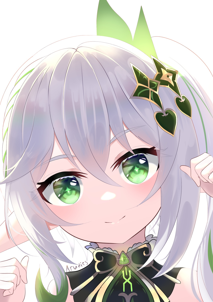 1girl absurdres arudie bangs clenched_hands close-up commentary genshin_impact green_eyes grey_hair hair_between_eyes hair_ornament head_tilt highres kusanali_(genshin_impact) long_hair looking_at_viewer pointy_ears side_ponytail sidelocks simple_background smile solo white_background