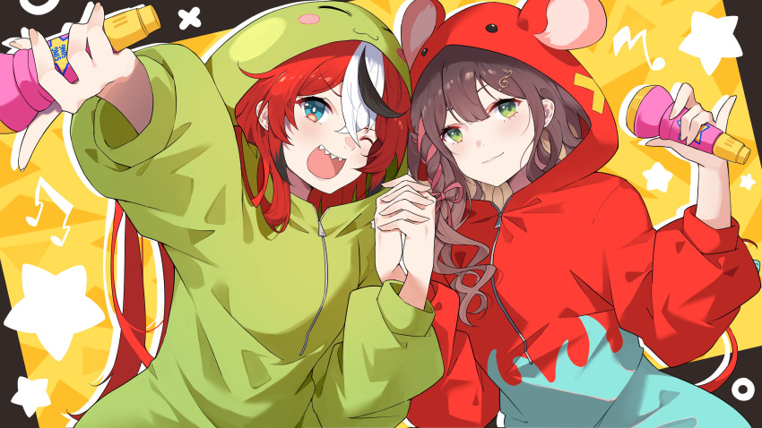 2girls absurdres alternate_costume animal_hood beamed_eighth_notes black_hair blonde_hair blue_eyes brown_hair closed_mouth commentary english_commentary green_eyes green_hoodie hakos_baelz highres holding holding_hands holding_microphone hololive hololive_english hood hoodie indie_virtual_youtuber interlocked_fingers long_sleeves looking_at_viewer microphone miori_celesta multicolored_hair multiple_girls mush_(mushlicious) musical_note open_mouth pinky_out red_hoodie redhead sharp_teeth smile star_(symbol) streaked_hair teeth upper_body virtual_youtuber white_hair