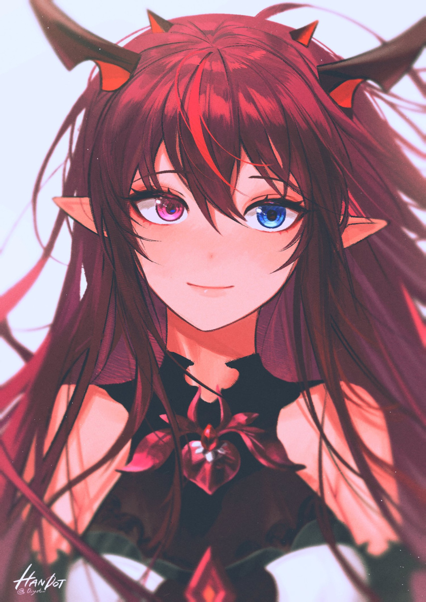 1girl black_dress blue_eyes blush breasts brooch closed_mouth commentary demon_horns detached_sleeves dress english_commentary eyebrows_behind_hair grey_background hair_between_eyes handot_(d_yot_) heart_brooch heterochromia highres hololive hololive_english horns irys_(hololive) jewelry lips long_hair looking_at_viewer medium_breasts multicolored_hair pointy_ears purple_hair redhead signature simple_background smile solo streaked_hair twitter_username two-tone_dress two-tone_hair upper_body violet_eyes virtual_youtuber white_dress