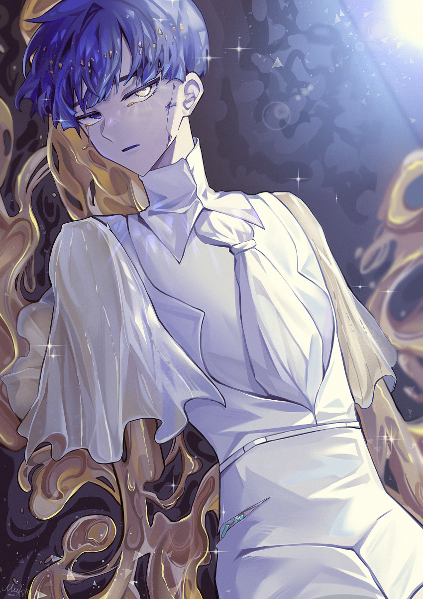 1other absurdres androgynous blue_eyes blue_hair crack golden_arms heterochromia highres houseki_no_kuni looking_at_viewer melting neckerchief phosphophyllite_(ll) short_hair short_sleeves solo white_neckerchief yasei_akazome yellow_eyes
