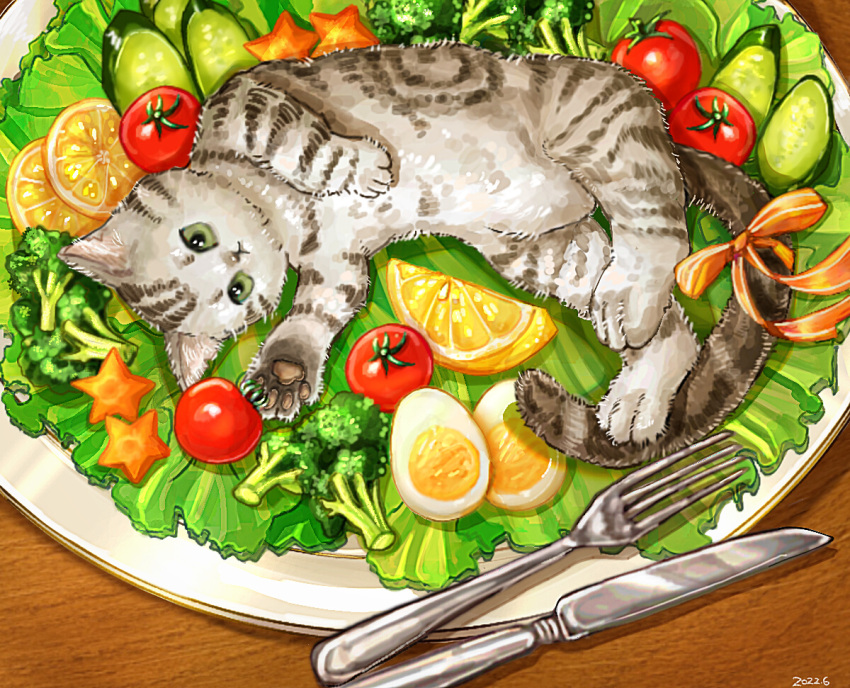 :&lt; ahoudoringo animal animal_focus animal_hands bow broccoli carrot cat close-up closed_mouth commentary_request cucumber dated egg food fork fruit green_eyes grey_cat ibispaint ibispaint_(medium) knife lettuce no_humans orange_(fruit) orange_bow orange_ribbon orange_slice original plate ribbon salad star_(symbol) tail tail_ornament tail_ribbon tomato wooden_table