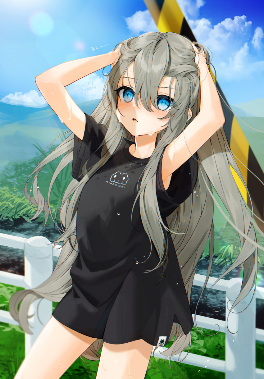 1girl arms_up artist_name bangs black_shirt blue_eyes blue_sky blush clouds cowboy_shot day fence gotoh510 hair_between_eyes hand_in_own_hair highres long_hair long_shirt looking_at_viewer nature open_mouth original outdoors river shirt sidelocks signature sky solo t-shirt very_long_hair wet