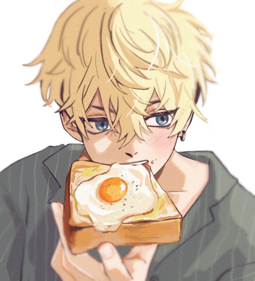 1boy bangs black_shirt blonde_hair blue_eyes blush ch2rry_jar commentary earrings eating egg_(food) food fried_egg fried_egg_on_toast hair_between_eyes highres holding holding_food jewelry korean_commentary male_focus matsuno_chifuyu shirt short_hair simple_background single_earring solo toast tokyo_revengers upper_body white_background
