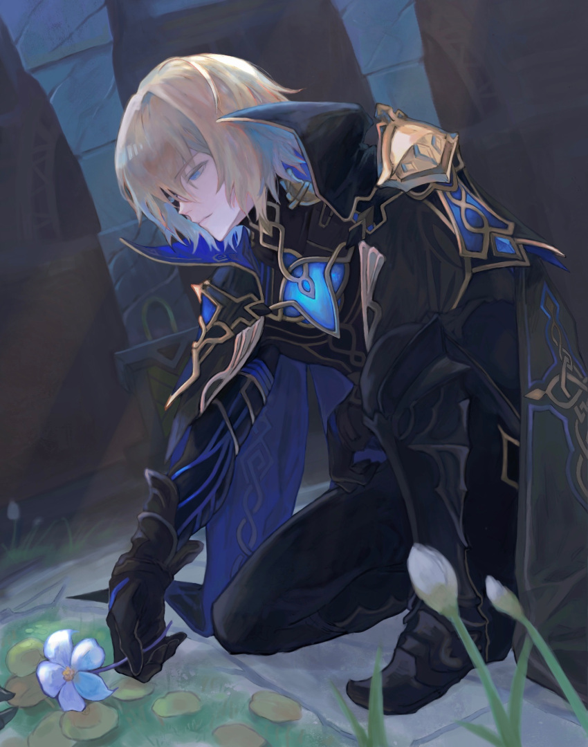 1boy bangs black_footwear black_gloves blonde_hair blue_eyes boots closed_mouth commentary_request dainsleif_(genshin_impact) flower genshin_impact gloves hair_between_eyes half_mask high_collar highres holding male_focus mask mask_over_one_eye mumu_vosp one_knee solo white_flower