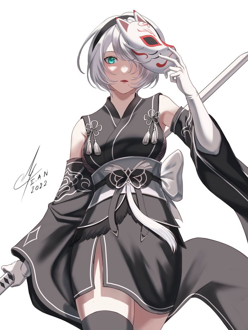 1girl absurdres bare_shoulders black_dress black_hairband blue_eyes boots breasts dress elbow_gloves english_commentary gloves hairband highres holding holding_mask i_a_n japanese_clothes katana kimono leotard long_sleeves mask medium_breasts mole mole_under_mouth nier_(series) nier_automata reverse_grip short_hair simple_background solo sword thigh-highs virtuous_contract weapon white_gloves white_hair yorha_no._2_type_b