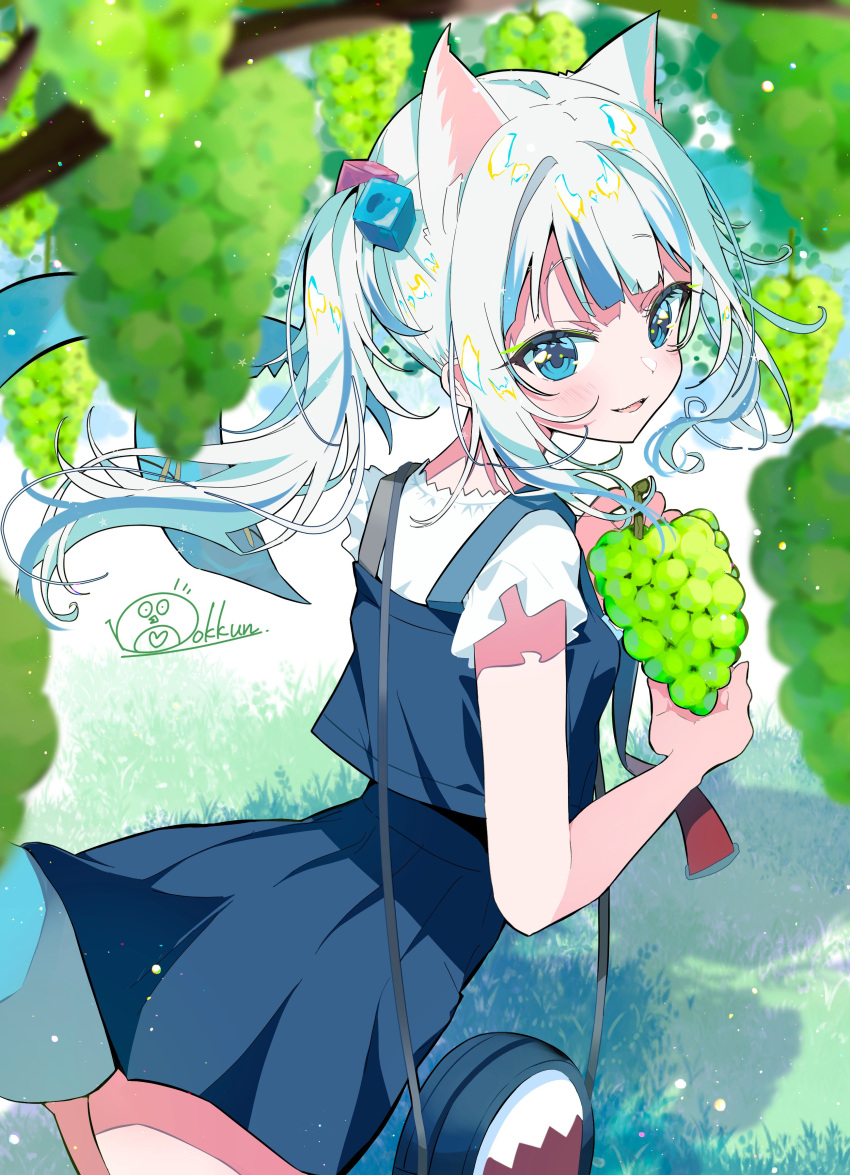 1girl absurdres animal_ears artist_name bag bangs blue_dress blue_eyes blue_hair bokkun_(doyagaobyo) cat_ears day dress fish_tail food frilled_sleeves frills from_behind fruit gawr_gura grape_vine grapes grass handbag highres hololive hololive_english looking_at_viewer medium_hair multicolored_hair official_alternate_costume open_mouth outdoors pinafore_dress shadow shark_tail sharp_teeth shirt short_sleeves side_ponytail sidelocks signature smile solo standing streaked_hair sunlight tail teeth virtual_youtuber white_hair white_shirt
