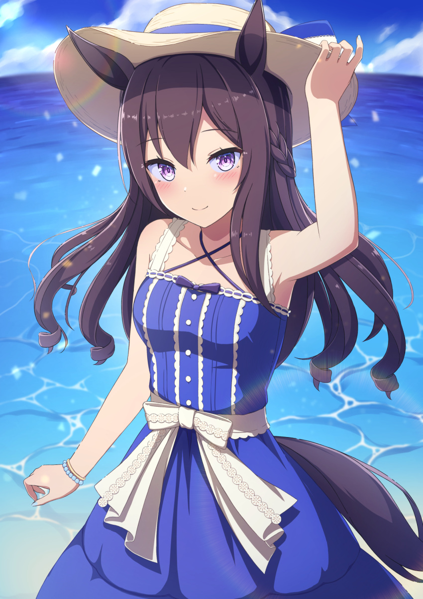 1girl animal_ears arm_up bangs bare_shoulders bead_bracelet beads blue_dress blurry blurry_foreground blush bracelet breasts brown_hair caustics closed_mouth clouds dress hand_on_headwear hat highres horizon horse_ears horse_girl horse_tail jewelry lens_flare long_hair looking_at_viewer mejiro_dober_(umamusume) mejiro_dober_(vacation_safir)_(umamusume) ocean sleeveless sleeveless_dress small_breasts smile solo soranishi_hiro sun_hat tail umamusume upper_body violet_eyes