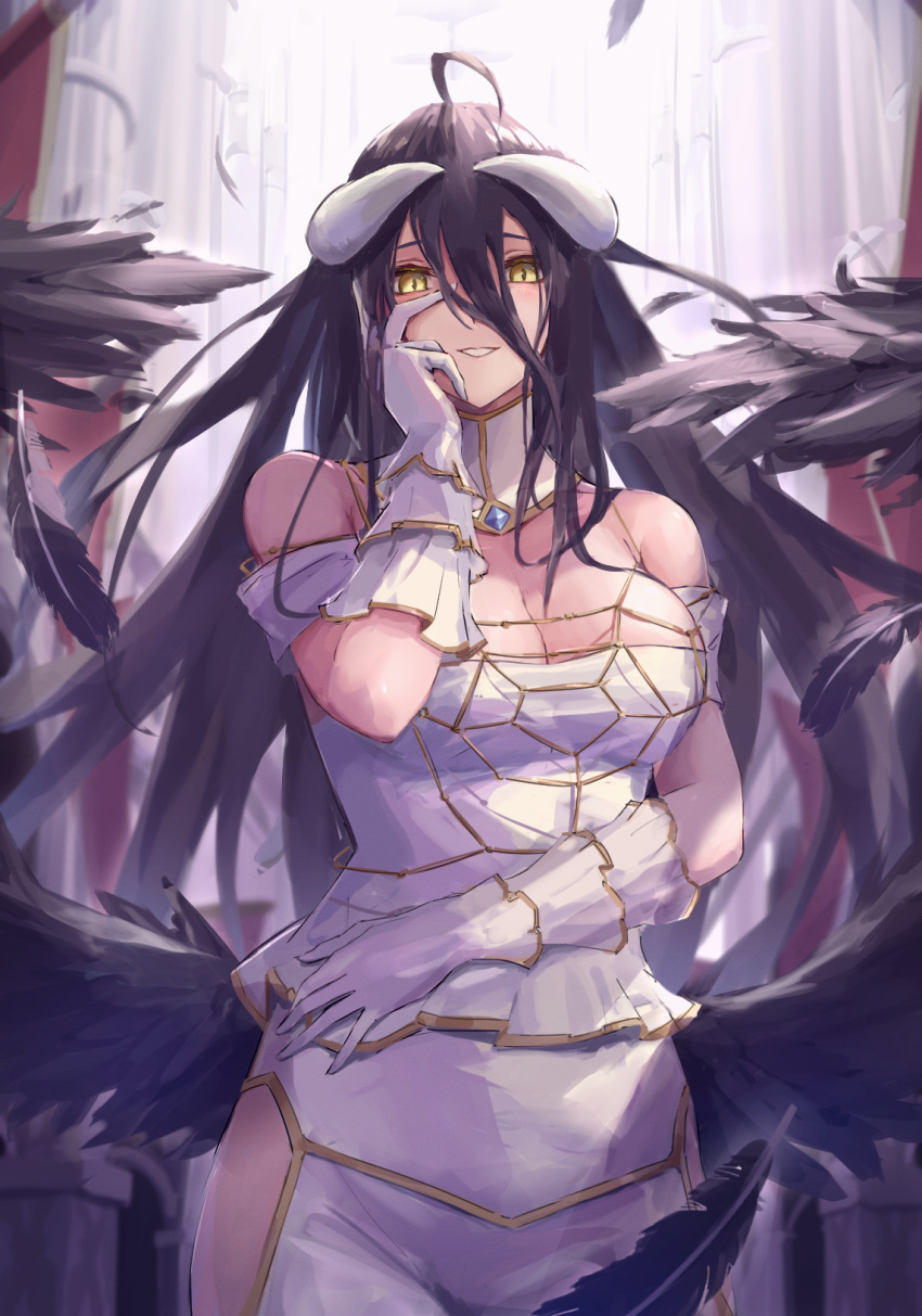 1girl ahoge albedo_(overlord) black_feathers black_hair black_wings demon_girl demon_horns demon_wings feathered_wings feathers gloves hand_on_own_face highres hip_vent horns ito_t20a long_hair looking_at_viewer low_wings overlord_(maruyama) parted_lips slit_pupils very_long_hair white_gloves white_horns wings yellow_eyes