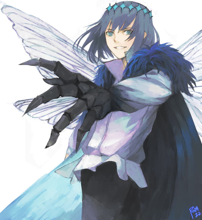 1boy absurdres black_hair blue_eyes fate/grand_order fate_(series) fur_trim highres looking_at_viewer moedredd oberon_(fate) oberon_(third_ascension)_(fate) signature simple_background smile solo spoilers white_background wings