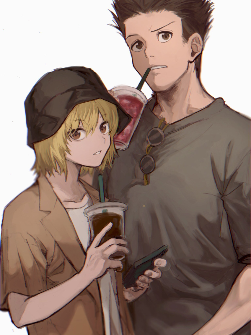 2boys black_hair black_shirt blonde_hair brown_eyes casual cup drink drinking drinking_straw_in_mouth eyewear_on_clothing eyewear_removed hat highres holding holding_cup holding_phone hunter_x_hunter kurapika leorio_paladiknight male_focus multiple_boys open_clothes open_shirt otoko_no_ko parted_lips phone re_tae44 shirt short_hair short_sleeves sunglasses white_background white_shirt