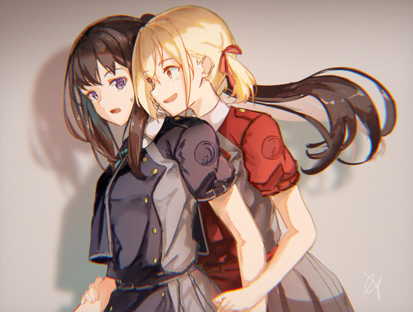 2girls absurdres alternate_hairstyle aoi_hane aqua_ribbon artist_name bangs behind_another belt belt_buckle blonde_hair blue_belt blue_dress brown_hair buckle buttons chromatic_aberration commentary_request dress emblem floating_hair gradient gradient_background grey_background grey_dress hair_between_eyes hair_ribbon hand_on_another's_arm heads_together highres inoue_takina light_blush long_hair looking_at_another looking_to_the_side lycoris_recoil multiple_girls neck_ribbon nishikigi_chisato one_side_up open_mouth orange_eyes pleated_dress ponytail red_belt red_dress red_ribbon ribbon school_uniform shadow short_hair short_sleeves sidelocks sideways_glance signature smile standing sweatdrop teeth two-tone_dress upper_body upper_teeth violet_eyes yuri