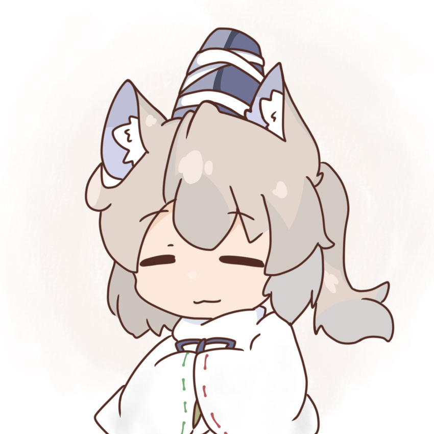 1girl animal_ears closed_mouth facing_viewer grey_hair hands_in_opposite_sleeves hat highres japanese_clothes kariginu long_sleeves medium_hair mononobe_no_futo nomohuto_210 ponytail ribbon-trimmed_sleeves ribbon_trim simple_background solo tate_eboshi touhou upper_body white_background wide_sleeves