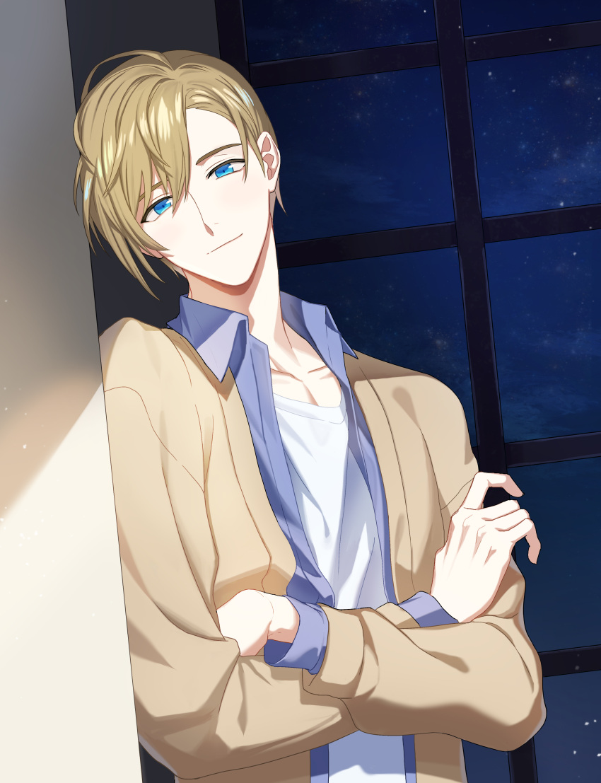 1boy absurdres afterl!fe blonde_hair blue_eyes closed_mouth collared_shirt crossed_arms highres leaning_to_the_side long_sleeves looking_at_viewer male_focus multicolored_clothes night night_sky shirt short_hair sky smile solo star_(sky) theo_(afterl!fe) ugyang