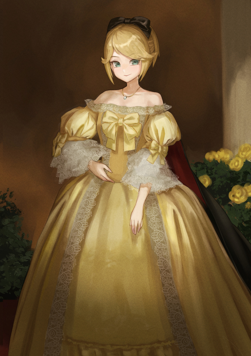 1girl absurdres aku_no_musume_(vocaloid) bangs bare_shoulders black_bow blonde_hair bow closed_mouth collarbone dress flower green_eyes hair_bow hand_on_hip highres jewelry kagamine_rin long_dress looking_at_viewer minyork necklace off-shoulder_dress off_shoulder riliane_lucifen_d'autriche shiny shiny_hair short_hair smile solo standing swept_bangs vocaloid yellow_dress yellow_flower
