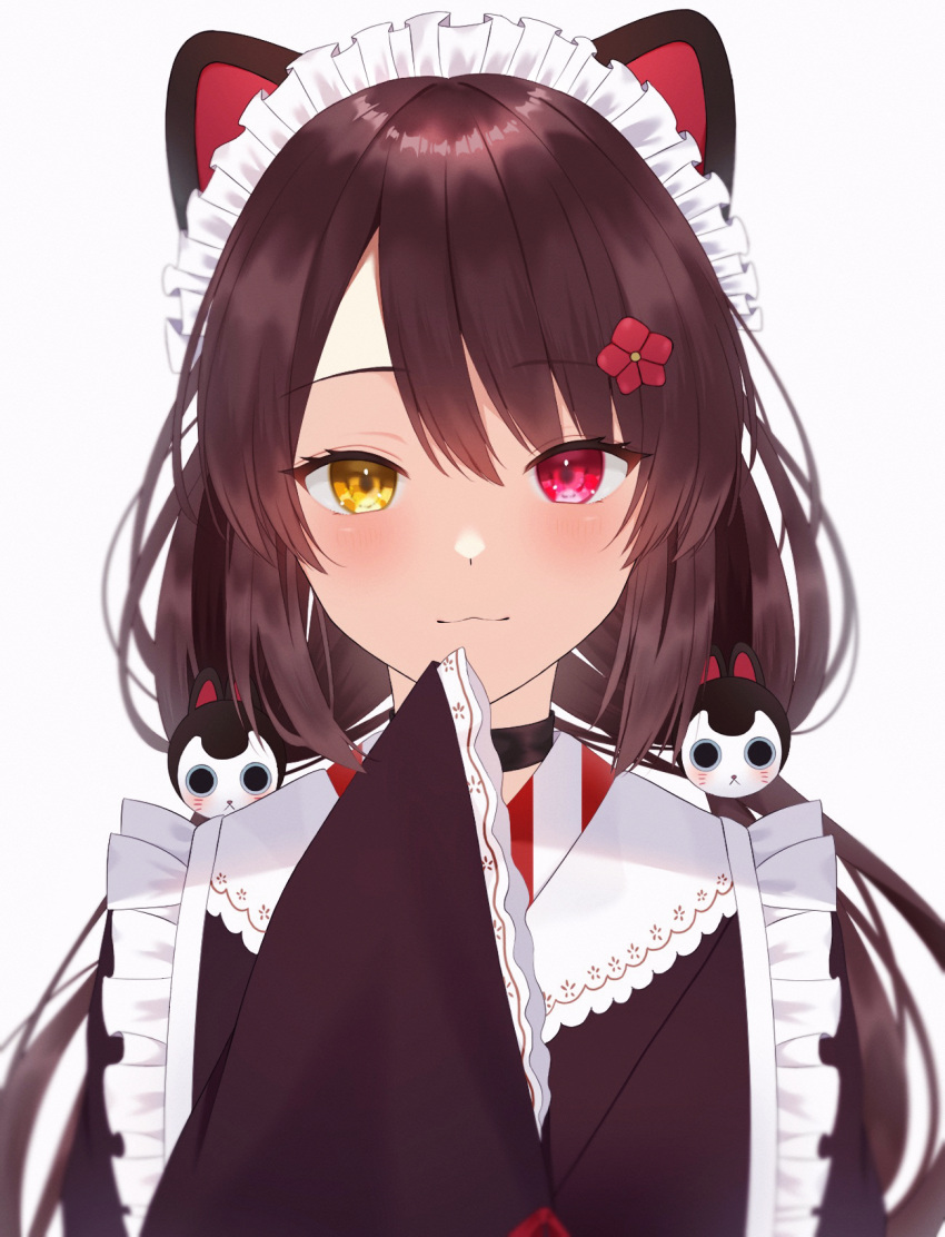 1girl :3 animal_ears black_kimono brown_hair cat_ears closed_mouth commentary flower hair_flower hair_ornament heterochromia highres inui_toko japanese_clothes kimono long_hair long_sleeves looking_at_viewer maid_headdress nijisanji red_eyes red_flower shiny shiny_hair simple_background sleeves_past_fingers sleeves_past_wrists solo upper_body virtual_youtuber wanko_(yurika0320) white_background yellow_eyes