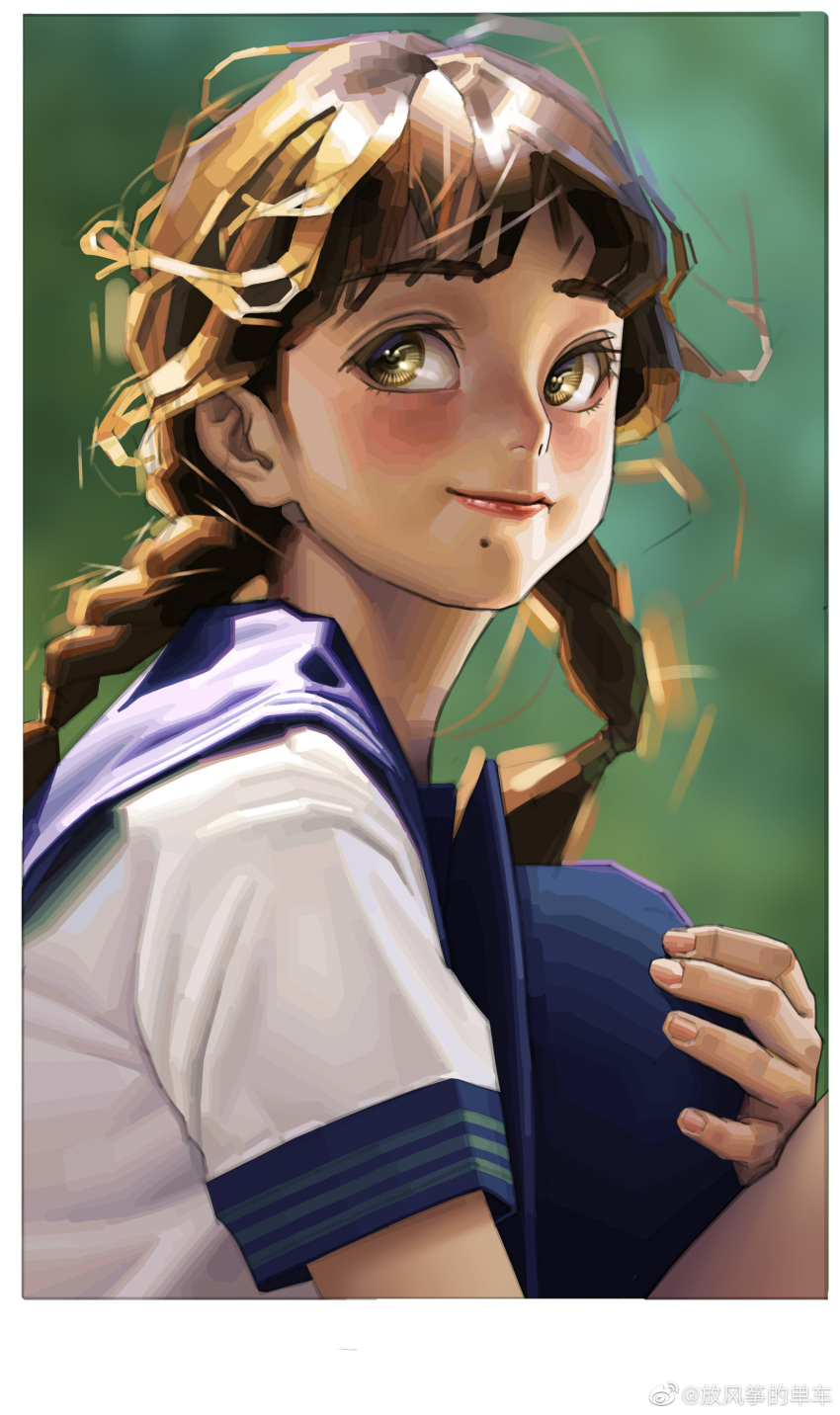 1girl absurdres blue_sailor_collar blurry blurry_background braid brown_hair closed_mouth cowlick fang_fengzheng_de_danche from_side green_background highres long_hair looking_to_the_side low_twin_braids mole mole_under_mouth original red_lips sailor_collar school_uniform serafuku sidelighting smile twin_braids twintails upper_body weibo_logo weibo_username white_serafuku yellow_eyes