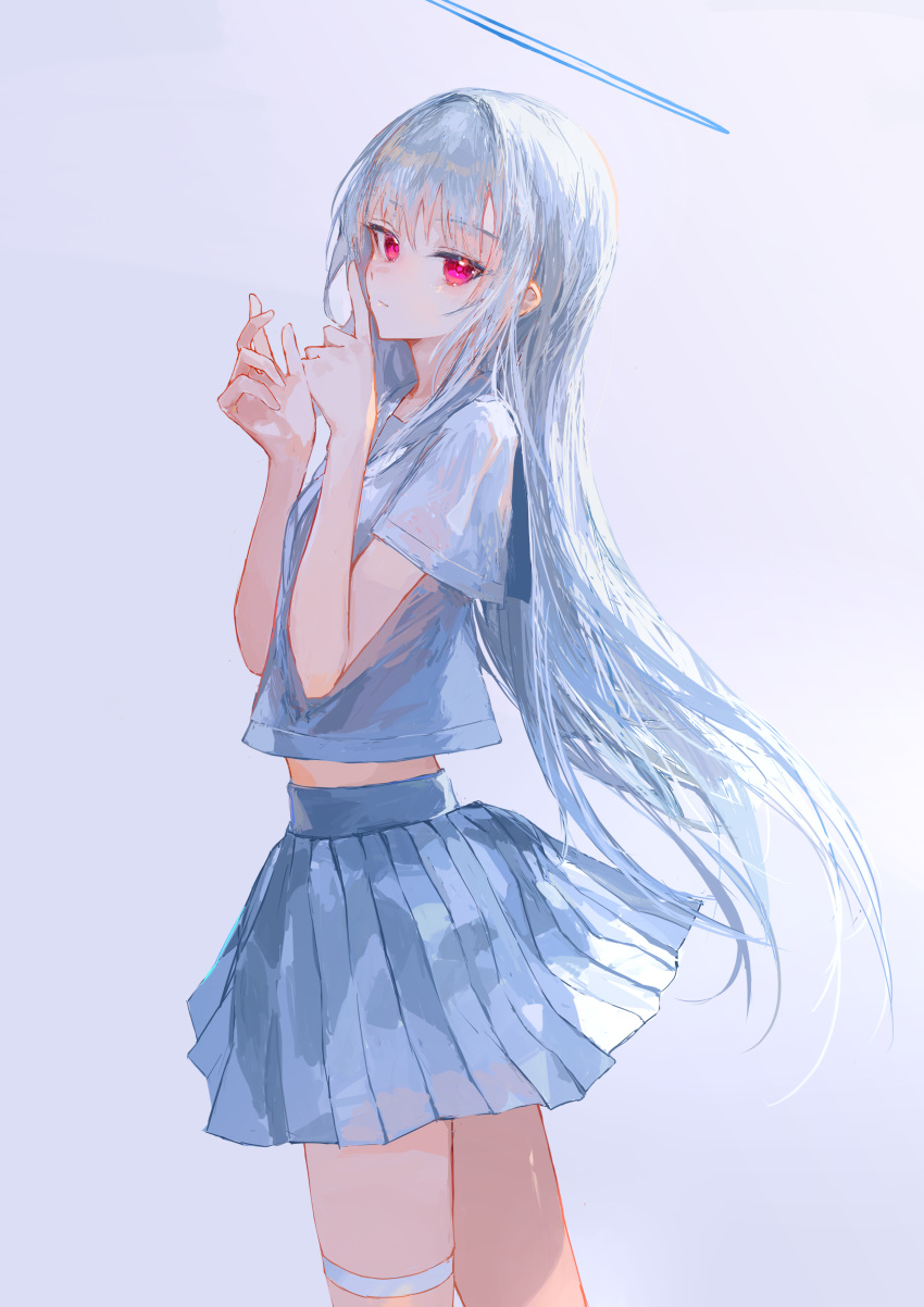 1girl absurdres bangs commentary_request crop_top from_side grey_background grey_hair grey_sailor_collar grey_skirt halo hands_up highres ichika_(ichika87) long_hair looking_at_viewer looking_to_the_side midriff original pleated_skirt red_eyes sailor_collar school_uniform serafuku shirt short_sleeves skirt solo thigh_strap very_long_hair white_shirt